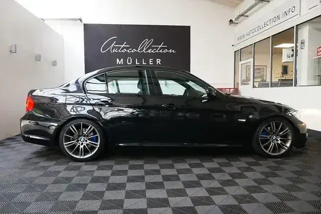 Gebraucht BMW 320 M Sport 170 PS (125 kW) 2010 Schwarz Limousine