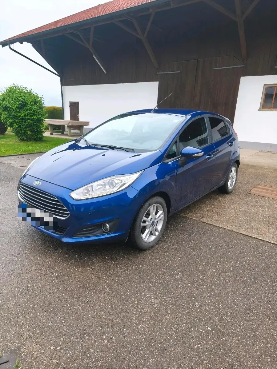 Usata Ford Fiesta SYNC Edition 101 CV (74 kW) 2016 Blu Utilitaria