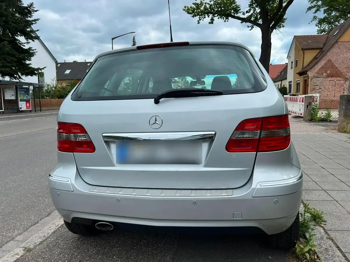 Gebraucht Mercedes 200 140 PS (102 kW) 2010 Kombi