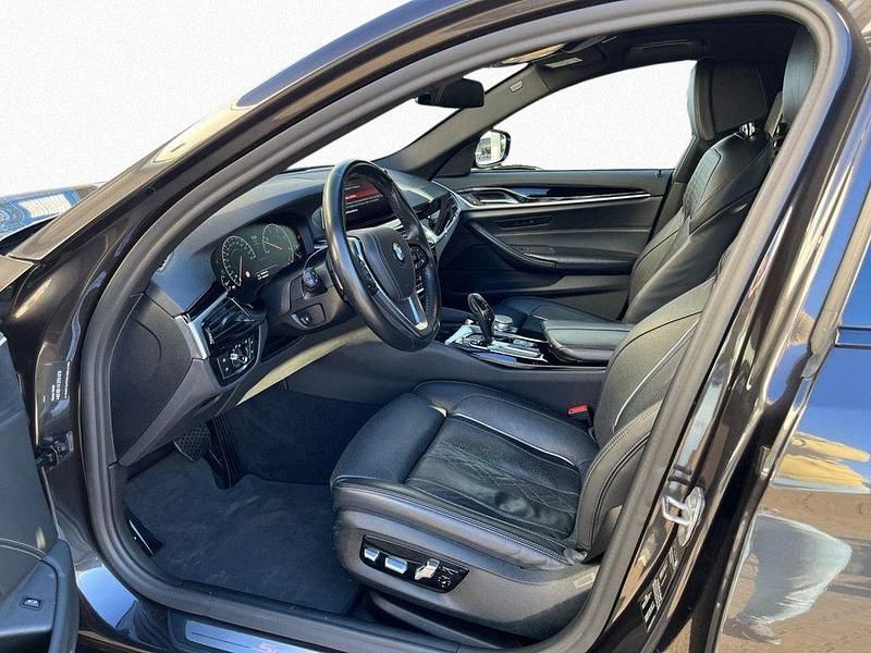 Gebraucht BMW 530 Performance 265 PS (194 kW) 2019 Sophistograu (grau) Limousine