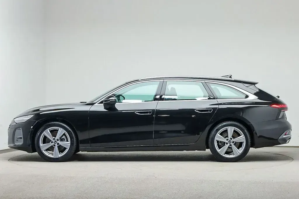 Gebraucht Audi A6 Ambiente 204 PS (150 kW) 2025 Mythosschwarz metallic Kombi