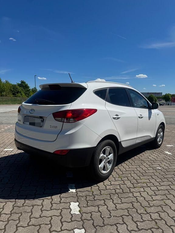 Gebraucht Hyundai ix35 Edition 135 PS (99 kW) 2013 Weiß SUV
