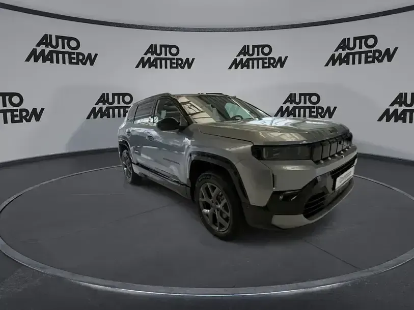 Usata Jeep Compass 146 CV (107 kW) 2026 Grigio SUV