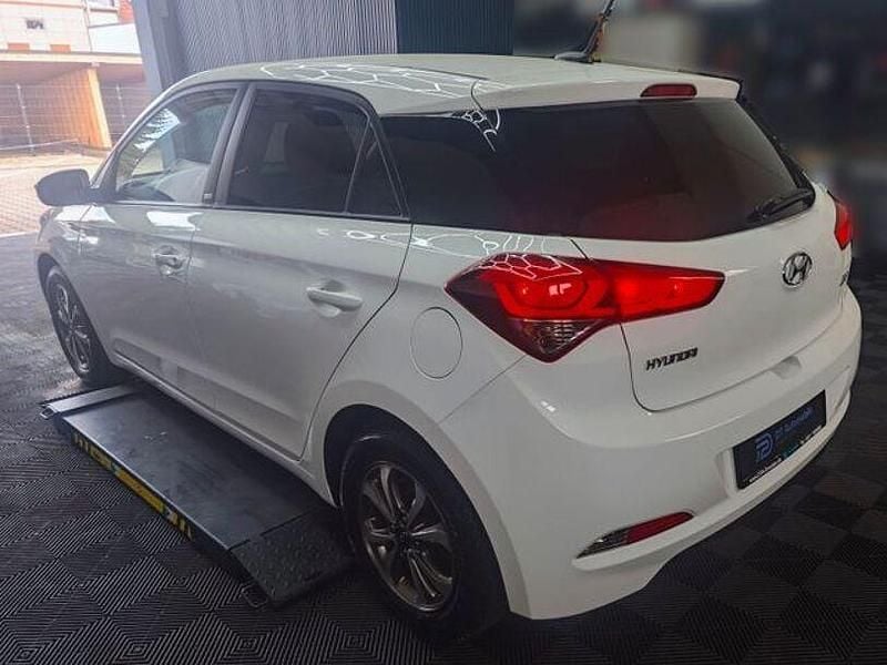 Gebraucht Hyundai i20 Passion 101 PS (74 kW) 2018 Andere Kleinwagen