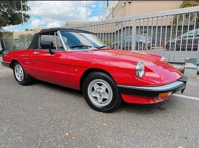 Gebraucht Alfa Romeo Spider 103 PS (75 kW) 1988 Rot Cabrio