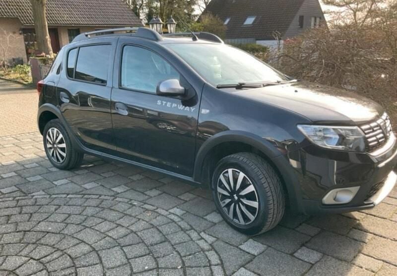 Schwarz Gebraucht 2019 Dacia Sandero Prestige Kleinwagen | 7.900 € (Guter Preis) - Bild 1/4
