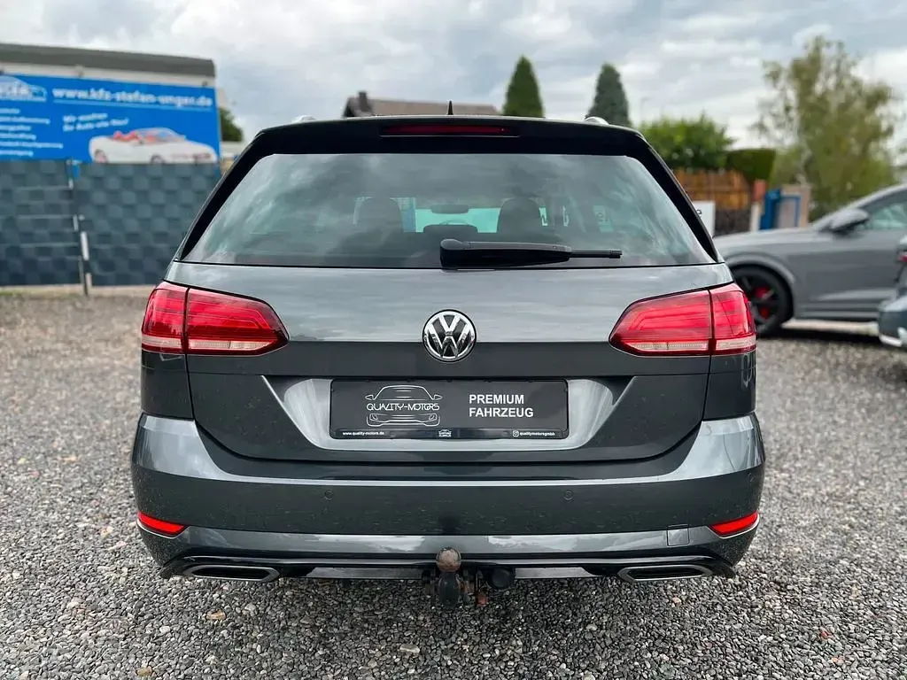 Gebraucht VW Golf VII R-line 150 PS (110 kW) 2021 Grau Kleinwagen