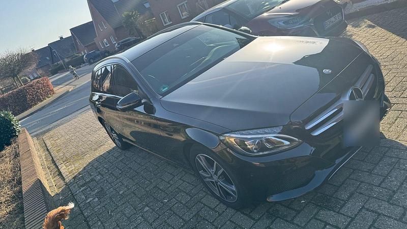 Gebraucht Mercedes 200 136 PS (100 kW) 2015 Schwarz Kombi