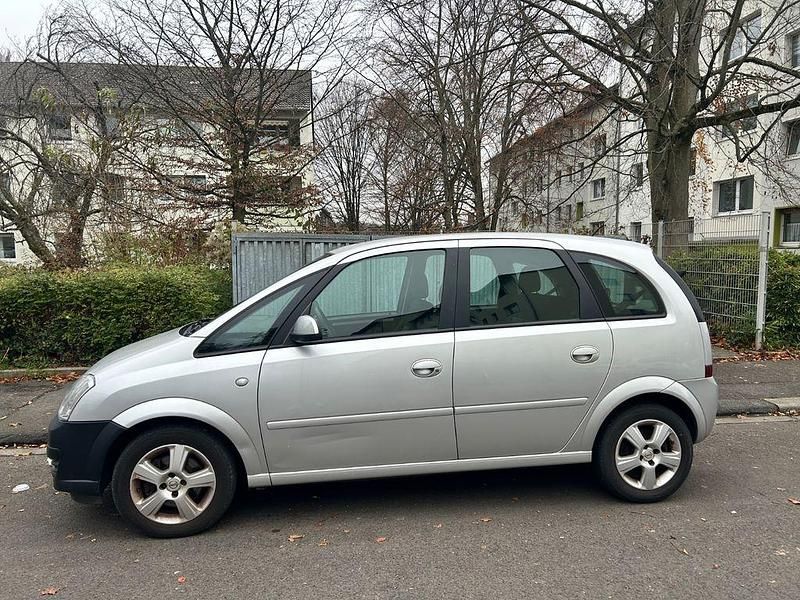 Gebraucht Opel Meriva 105 PS (77 kW) 2006 Silber Van / Kleinbus