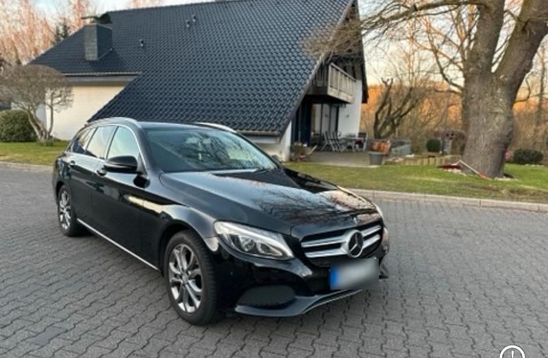 Gebraucht Mercedes C250 204 PS (150 kW) 2015 Schwarz Kombi