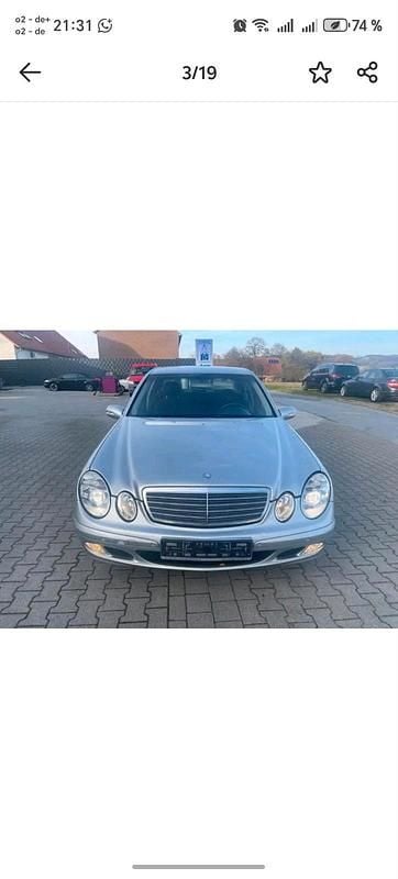 Gebraucht Mercedes E220 150 PS (110 kW) 2003 Silber Limousine