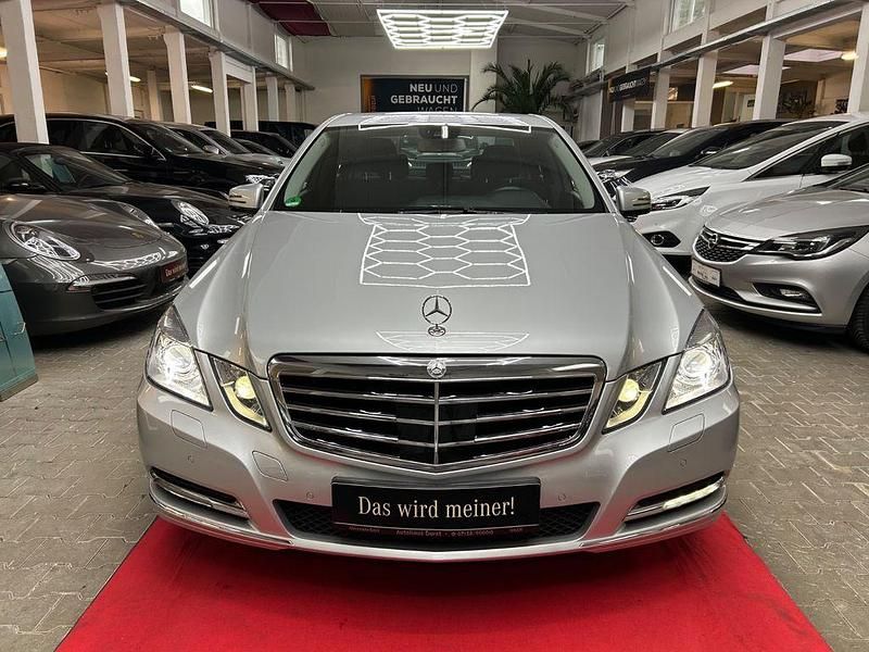 Second-hand Mercedes E250 204 CP (150 kW) 2011 Argintiu Berlinǎ