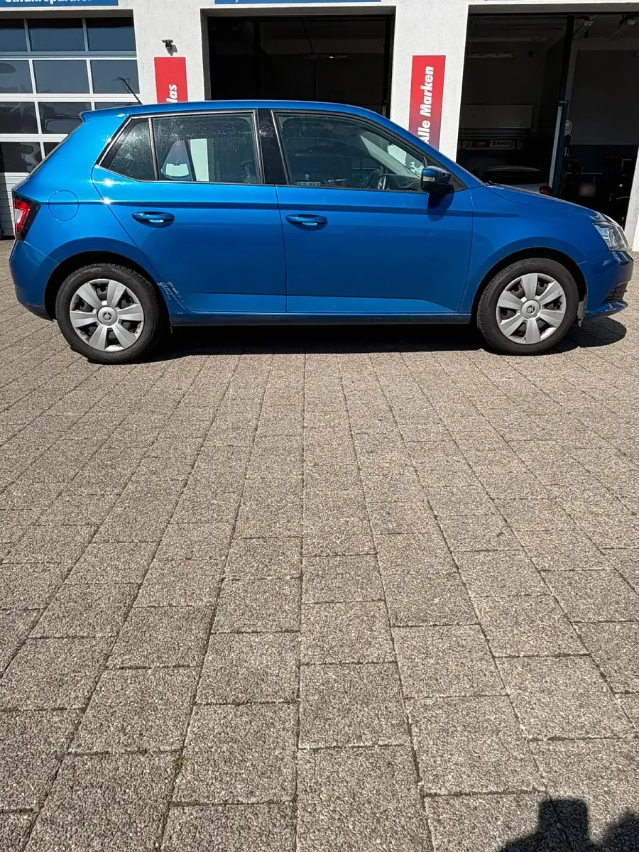 Gebraucht Skoda Fabia 95 PS (69 kW) 2017 Blau Kleinwagen