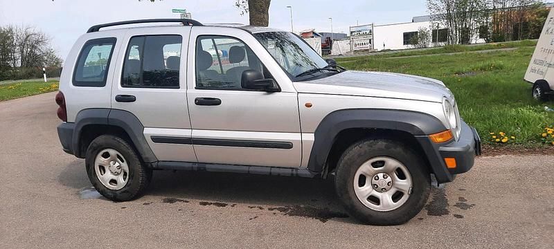 Gebraucht Jeep Cherokee 163 PS (119 kW) 2006 Grau SUV