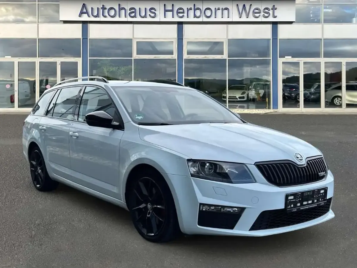 Gebraucht Skoda Octavia RS 184 PS (135 kW) 2017 Laser white Kombi