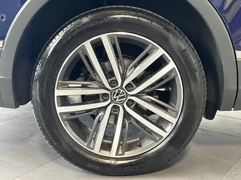 Gebraucht VW Tiguan Allspace Elegance 150 PS (110 kW) 2022 Blau SUV