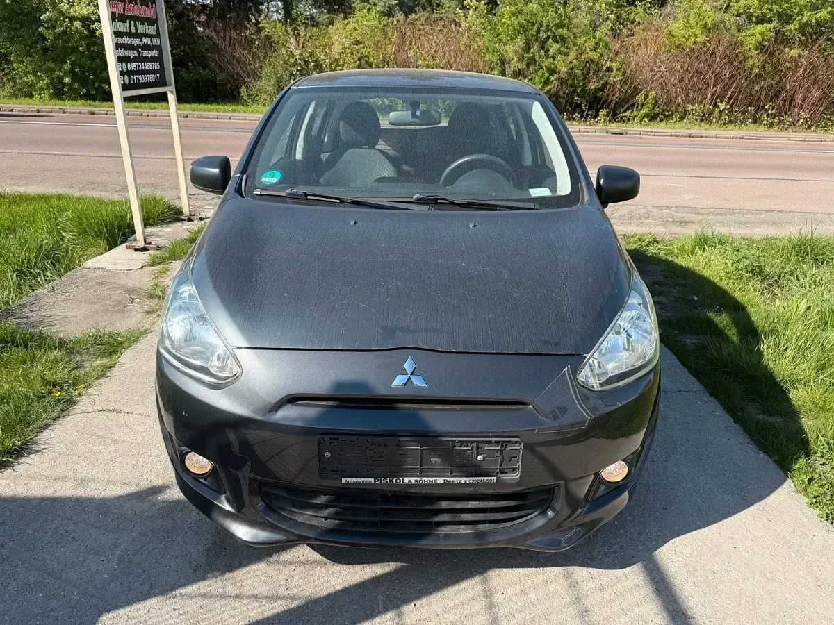 Begagnad Mitsubishi Space Star 75 HK (55 kW) 2014 Silver Minibuss
