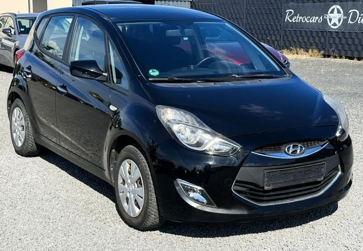 Gebraucht Hyundai ix20 90 PS (66 kW) 2013 Schwarz Kleinwagen