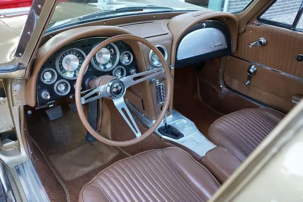 Używany Corvette Stingray 1963 Złoty