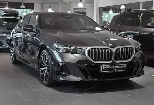 Gebraucht BMW 520 Performance 197 PS (144 kW) 2026 Grau Limousine