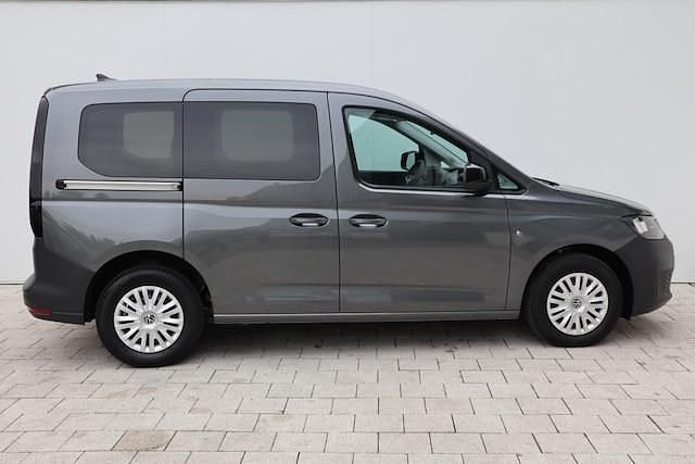 Gebraucht VW Caddy Basis 102 PS (75 kW) 2024 Van / Kleinbus