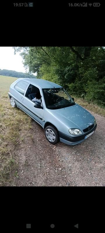 Blau Gebraucht 2003 Citroën Saxo Kleinwagen | 1.400 € (Fairer Preis) - Bild 1/4
