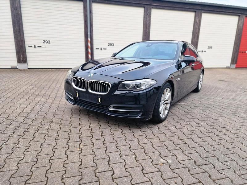 Gebraucht BMW 520 184 PS (135 kW) 2014 Schwarz Limousine