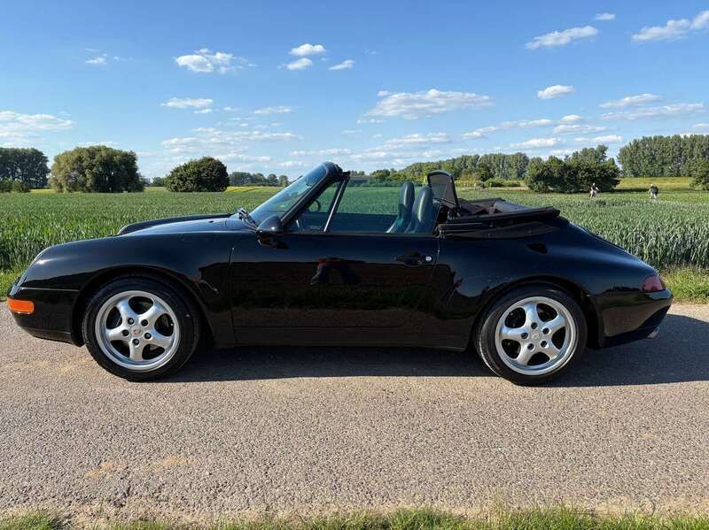 Schwarz Gebraucht 1998 Porsche 993 Cabrio | 72.993 € (Fairer Preis) - Bild 1/4