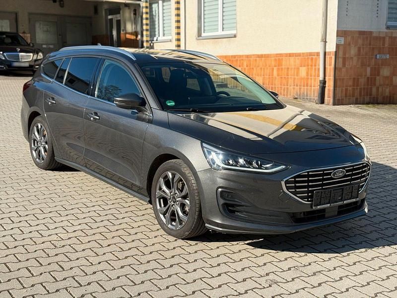 Gebraucht Ford Focus Style 155 PS (114 kW) 2022 Grau Kombi