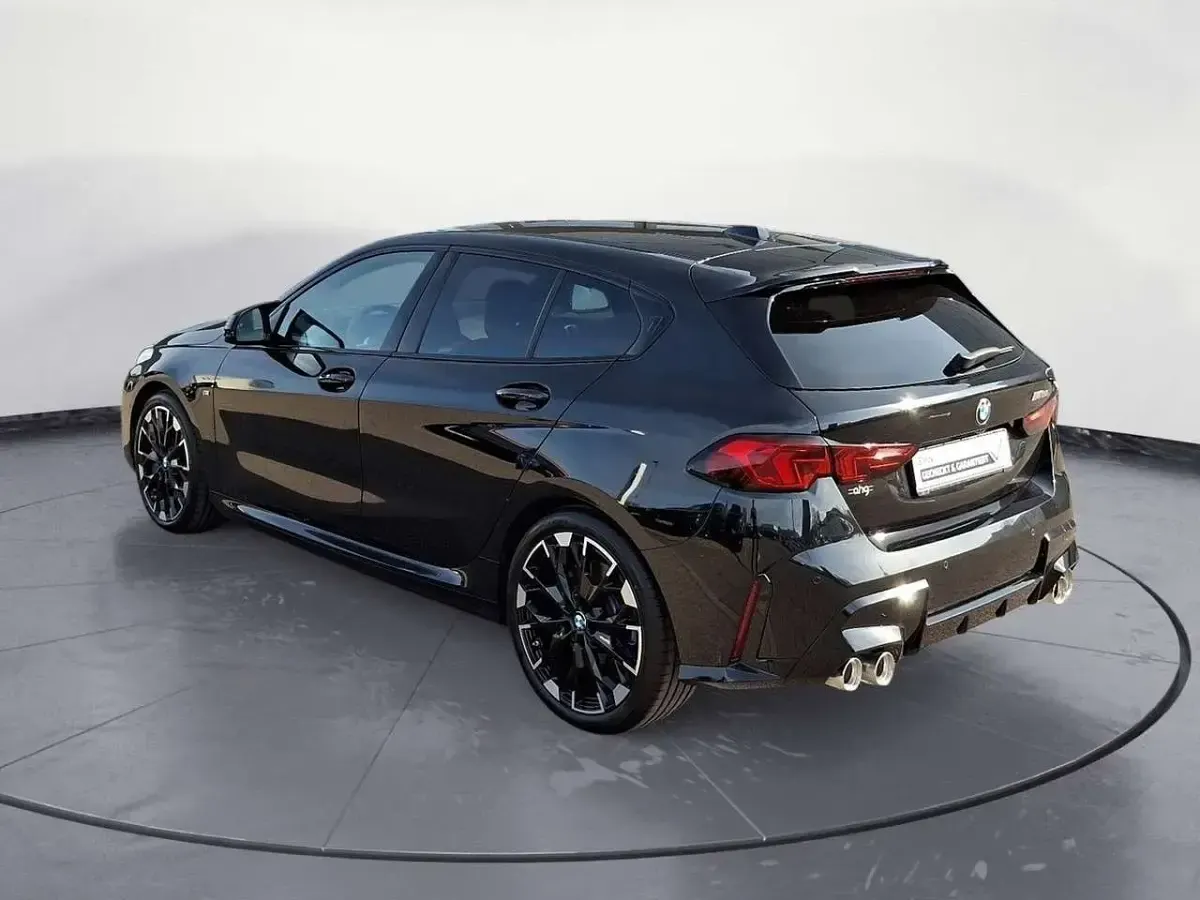 Usata BMW 135 300 CV (220 kW) 2025 Nero Utilitaria