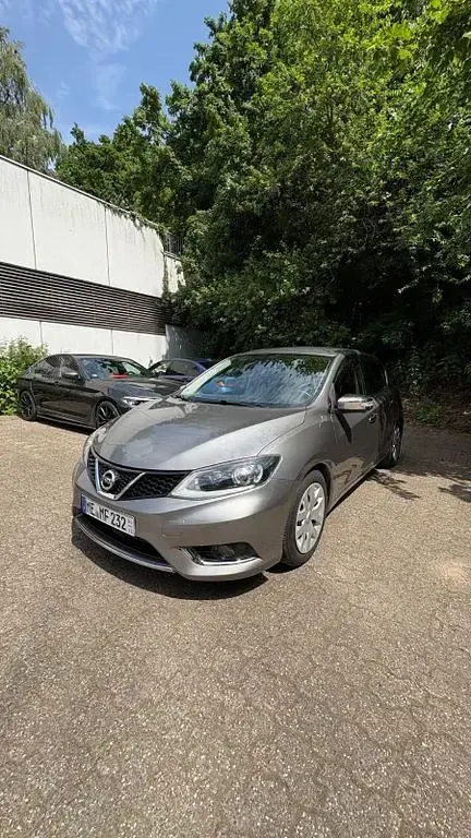 Gebraucht Nissan Pulsar Tekna 190 PS (139 kW) 2015 Grau Kleinwagen