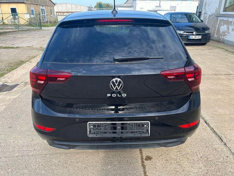Gebraucht VW Polo Life 95 PS (69 kW) 2022 Schwarz Kleinwagen