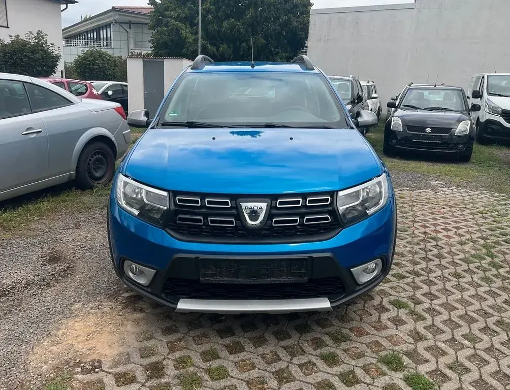 Gebraucht Dacia Sandero Celebration 90 PS (66 kW) 2017 Blau Limousine