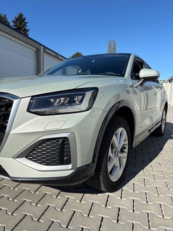 Gebraucht Audi Q2 Advanced Plus 150 PS (110 kW) 2024 Silber SUV