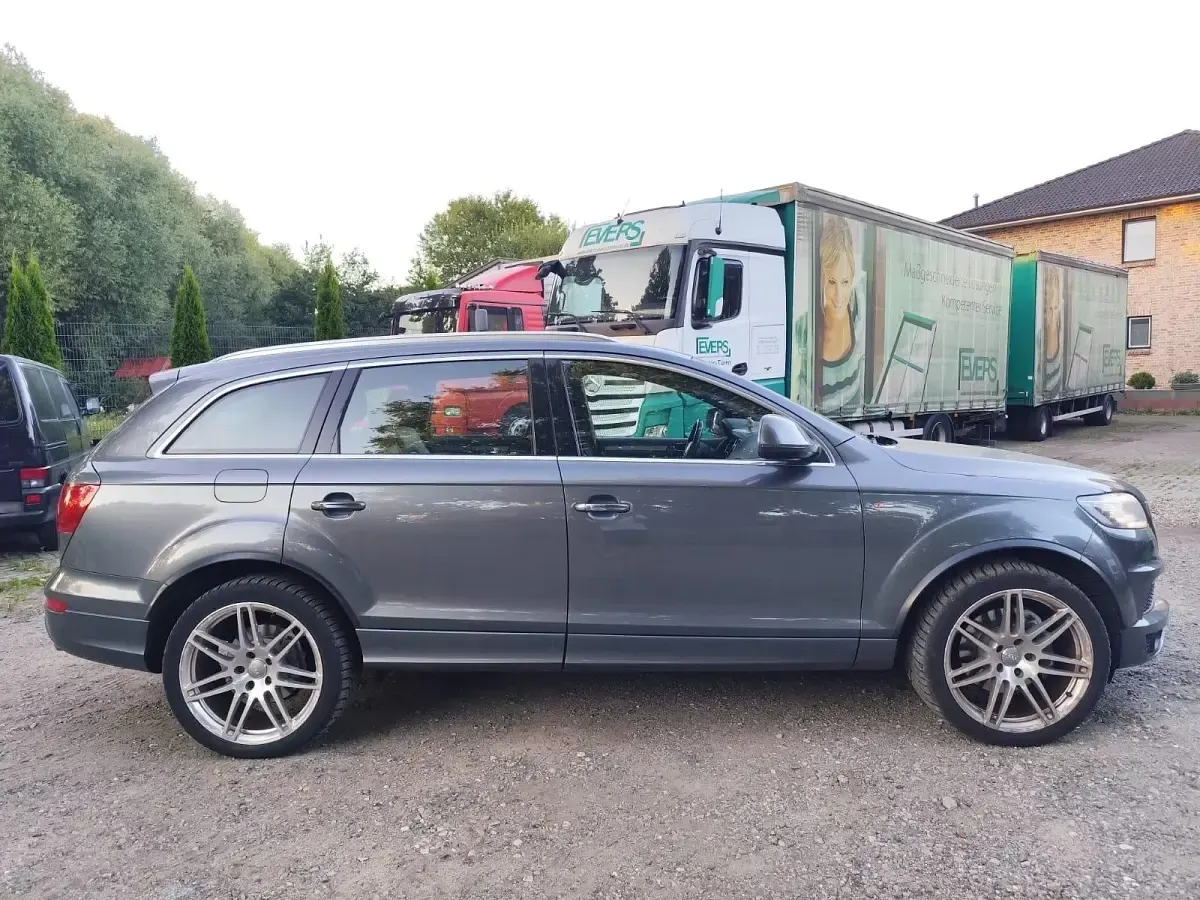 Gebraucht Audi Q7 Design 245 PS (180 kW) 2013 Grau SUV