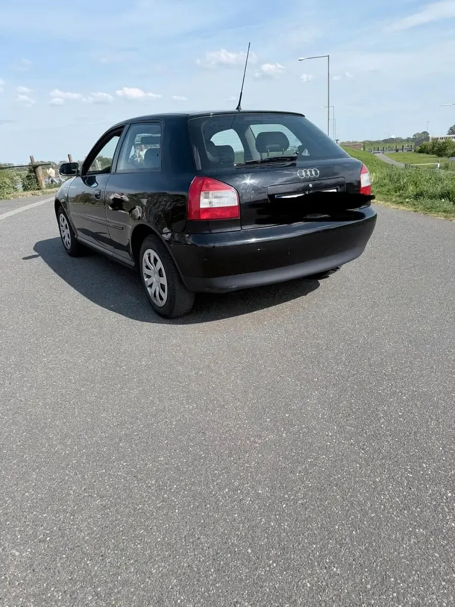 Brugt Audi A3 104 HK (76 kW) 2000 Sort Hatchback