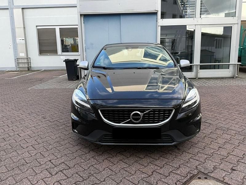Gebraucht Volvo V40 150 PS (110 kW) 2016 Schwarz Limousine