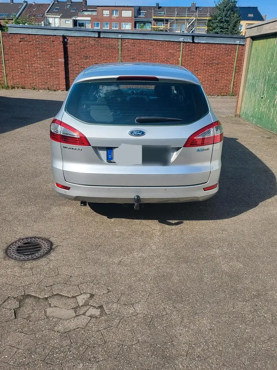 Gebraucht Ford Mondeo 116 PS (85 kW) 2009 Silber Kombi