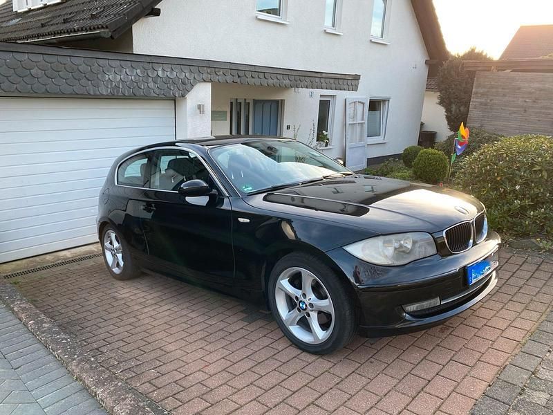 Schwarz Gebraucht 2009 BMW 120 Kleinwagen | 3.000 € (Superpreis) - Bild 1/4