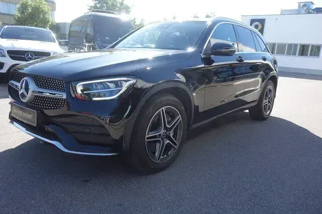 Gebraucht Mercedes GLC200 AMG line 197 PS (144 kW) 2020 Obsidianschwarz SUV