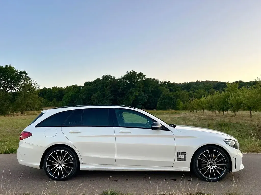 Gebraucht Mercedes C400 333 PS (244 kW) 2020 Weiß Limousine