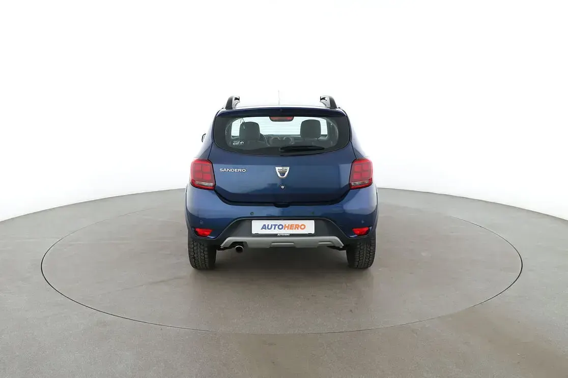 Gebraucht Dacia Sandero Celebration 90 PS (66 kW) 2018 Blau Limousine