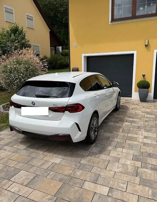 Gebraucht BMW 116 122 PS (89 kW) 2025 Weiß Kleinwagen