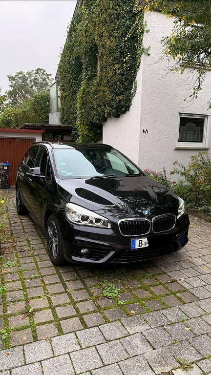Gebraucht BMW 220 Sport Line 190 PS (139 kW) 2015 Schwarz Kombi