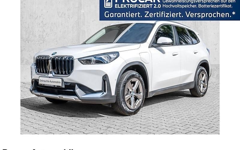 Weiß Gebraucht 2023 BMW X1 Sport Line SUV | 44.690 € (Fairer Preis) - Bild 1/4
