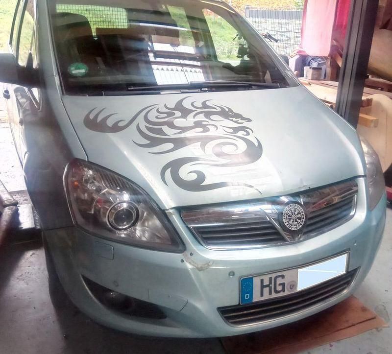 Blau Gebraucht 2010 Opel Zafira Van / Kleinbus | 2.222 € (Guter Preis) - Bild 1/4