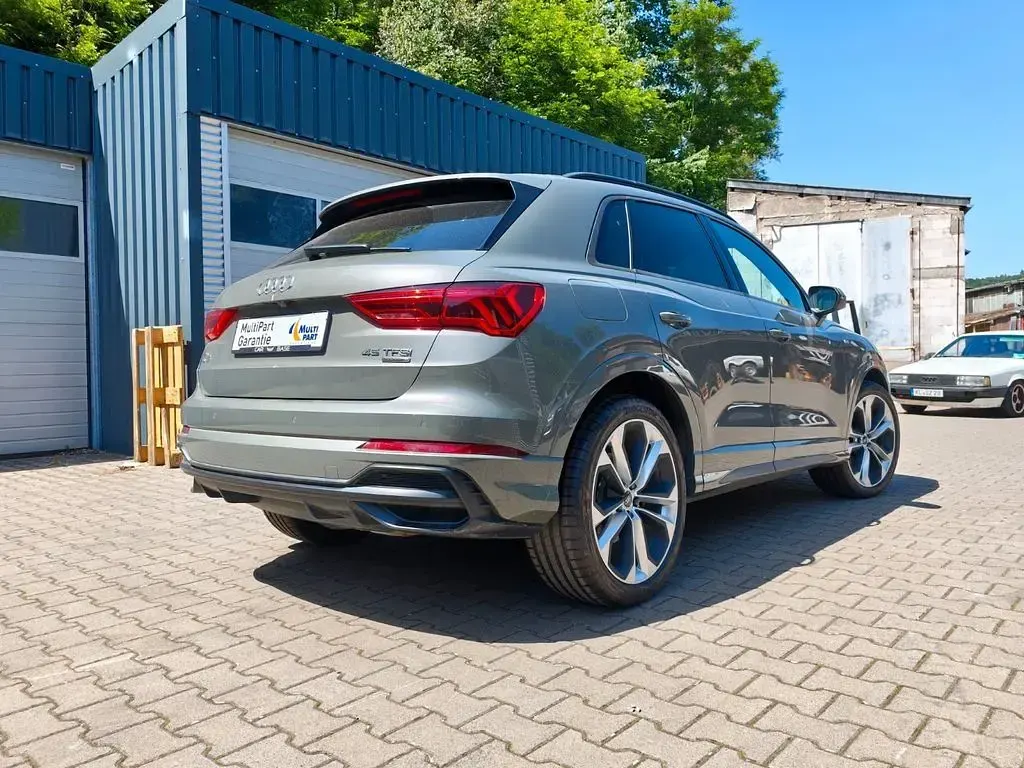 Gebraucht Audi Q3 S-Line 230 PS (169 kW) 2019 Grau SUV