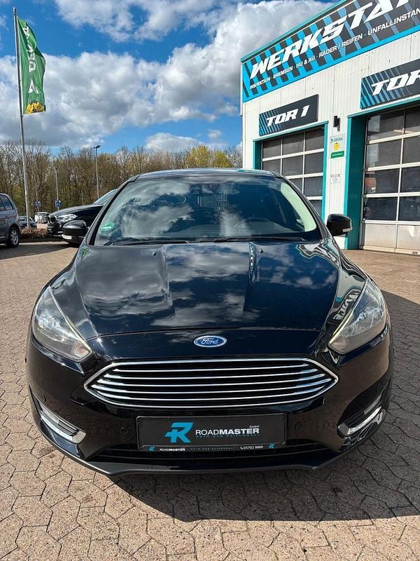 Second-hand Ford Focus Titanium 150 CP (110 kW) 2017 Negru Break