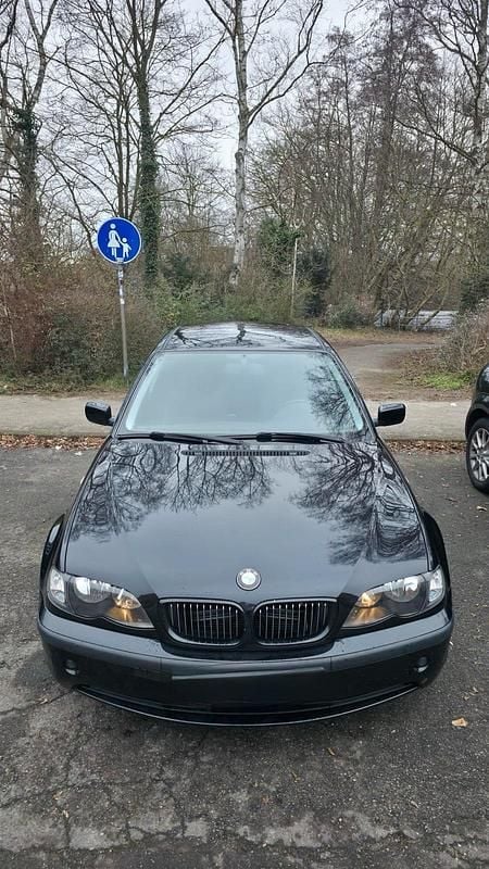 Gebraucht BMW 318 146 PS (107 kW) 2001 Schwarz Limousine