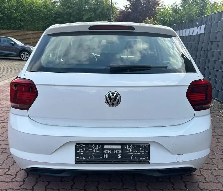 Gebraucht VW Polo Comfortline 80 PS (58 kW) 2019 Weiß Kleinwagen